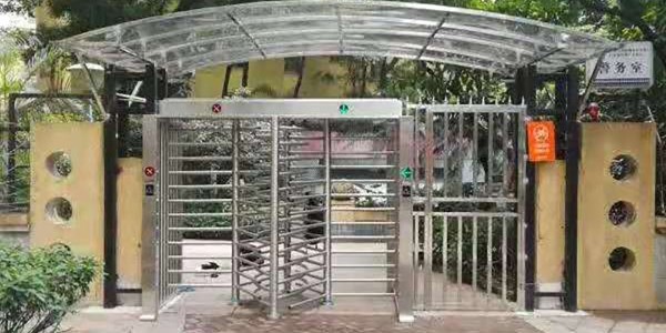 小區雙向通行十字旋轉門案例