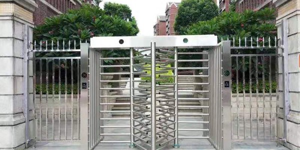 小區十字旋轉門雙向通行案例