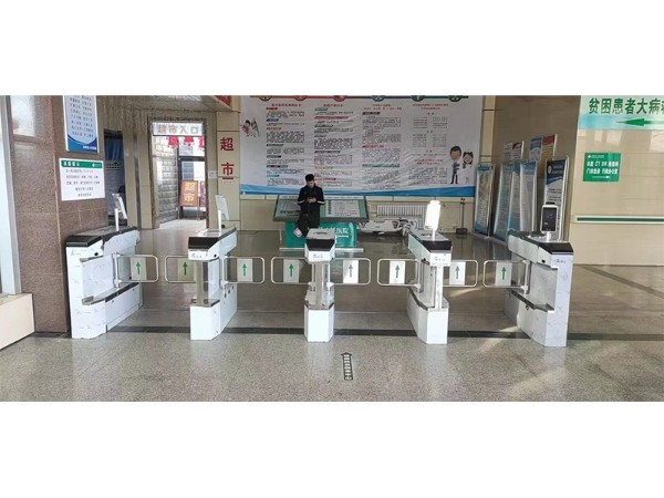 E343醫(yī)院人臉識(shí)別測溫案例