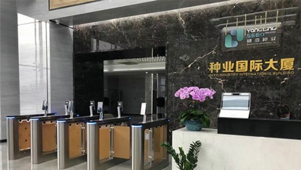 德寶：人臉識別通道閘機(jī)系統(tǒng)廠家